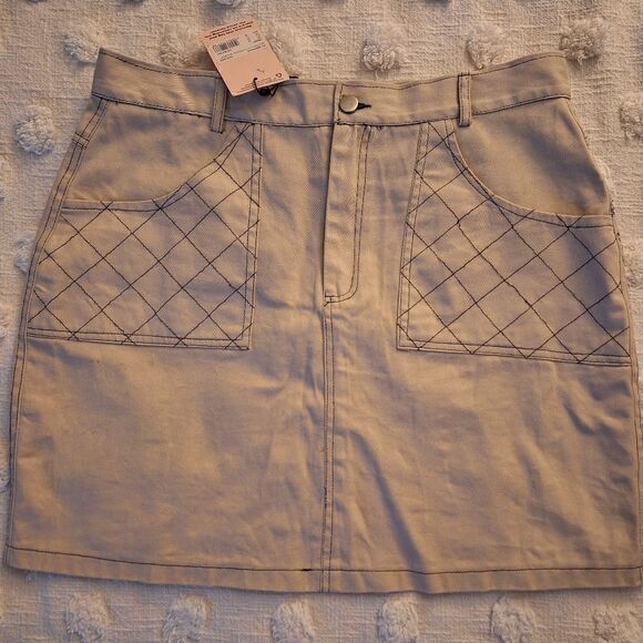 NWT Sz 12 Missguided beige denim skirt, contrast stitch - Picture 6 of 12